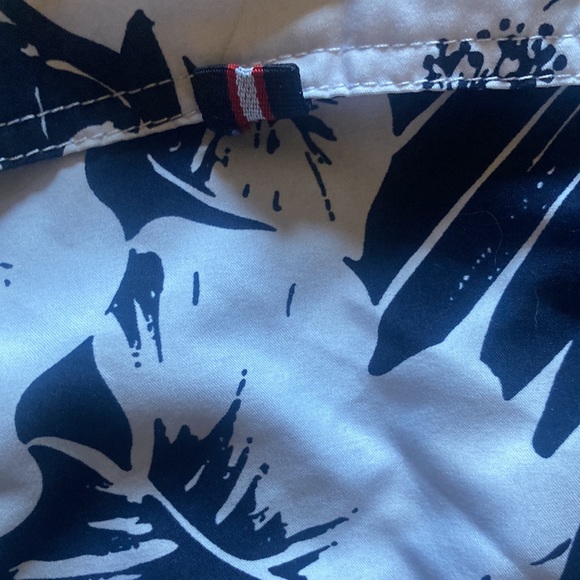 Tommy Hilfiger size L Boardshorts - Picture 5 of 11
